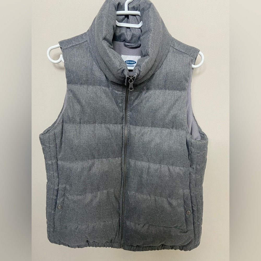 Old Navy Gray Puffer Vest size large